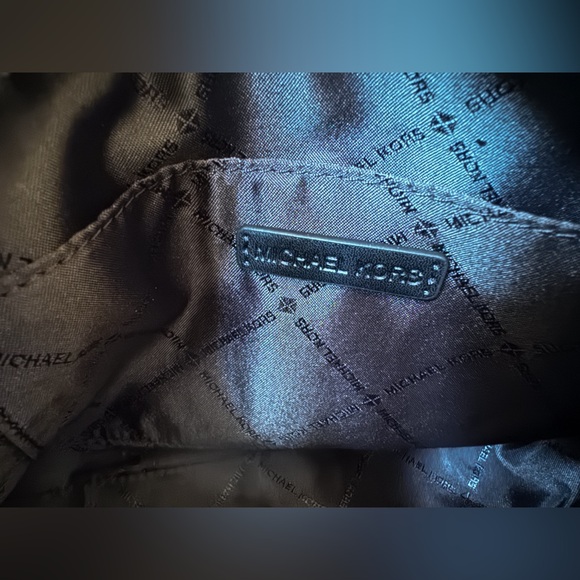 Michael Kors Jet Set Travel Chain Crossbody Bag Graphic Logo Black Silver - Picture 7 of 12